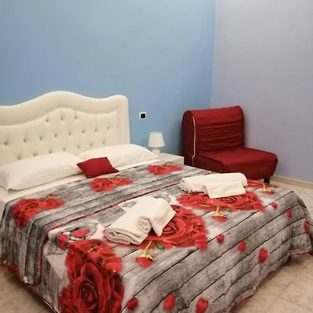 Guest House Francesco เนเปิลส์ ภายนอก รูปภาพ