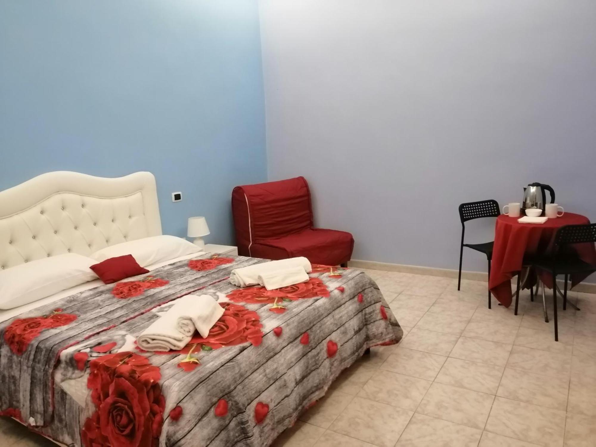Guest House Francesco เนเปิลส์ ภายนอก รูปภาพ