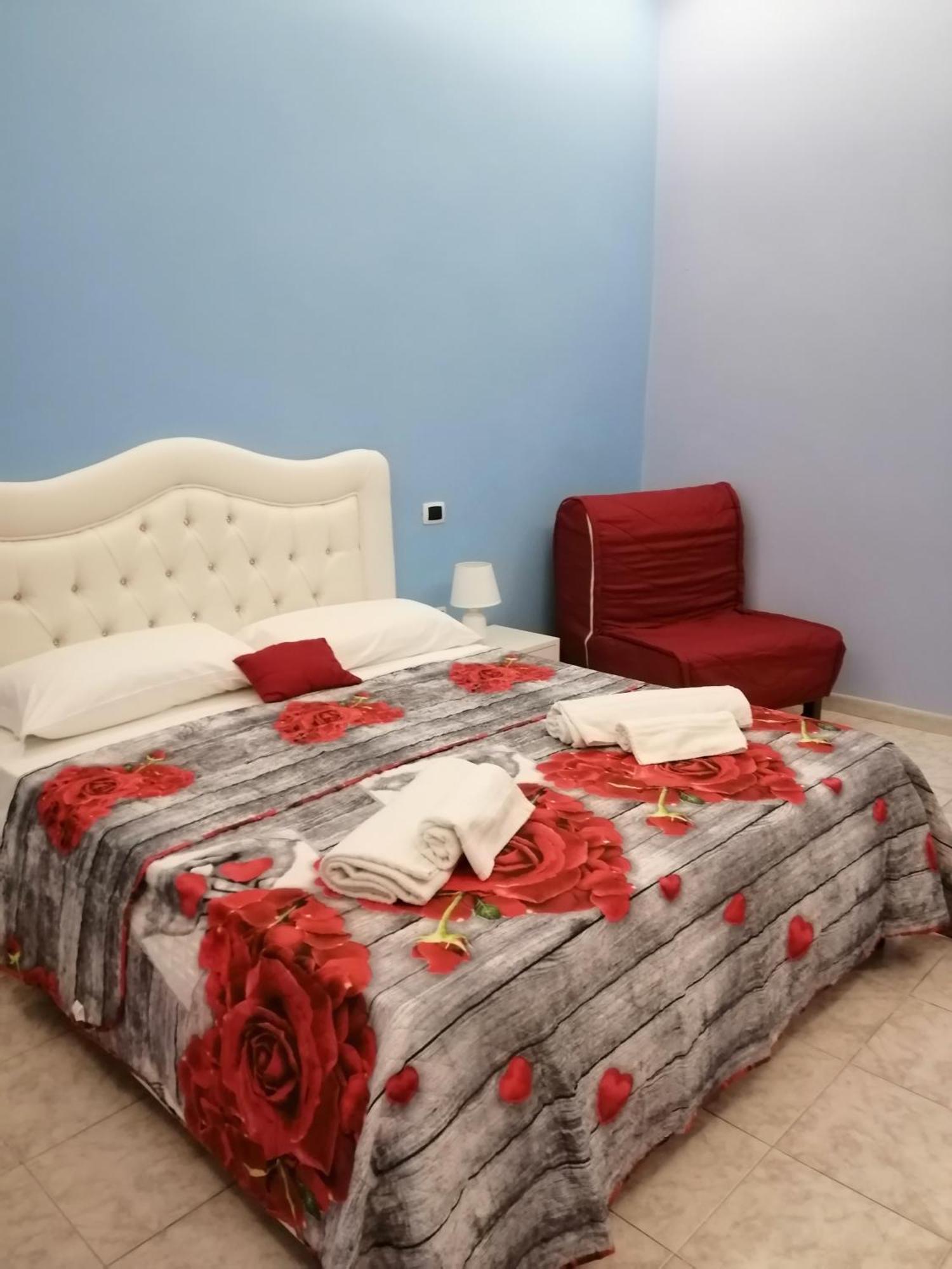 Guest House Francesco เนเปิลส์ ภายนอก รูปภาพ